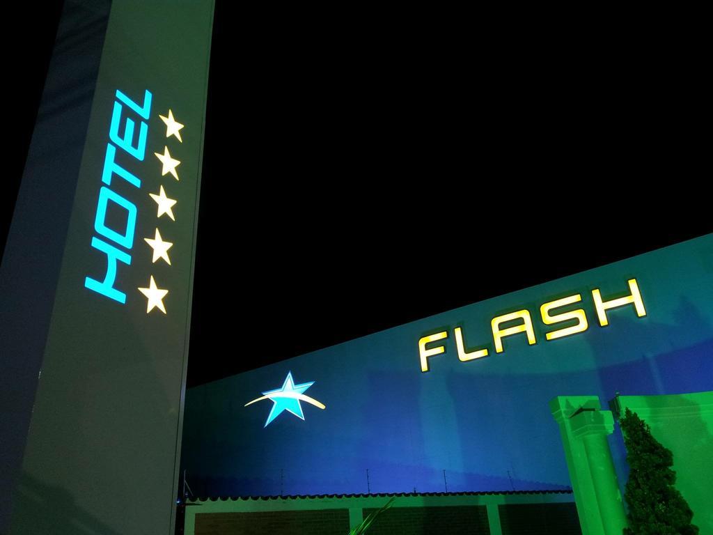 Flash Motel (Adults Only) Sao Vicente  Luaran gambar